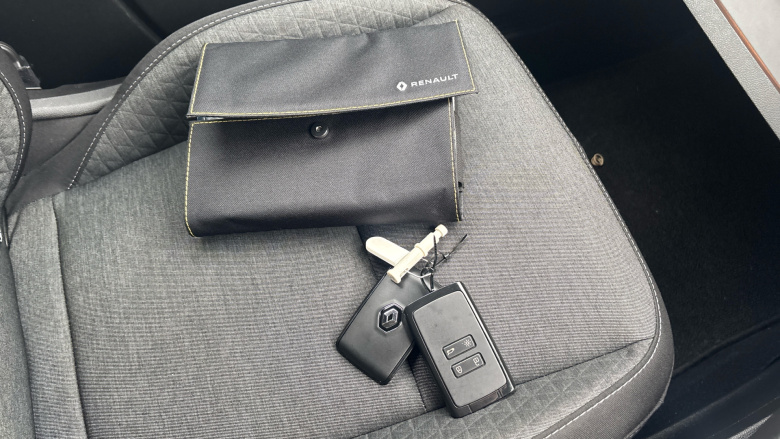 Renault Captur 1.0 TCE 90 Iconic Edition 5dr Petrol Hatchback